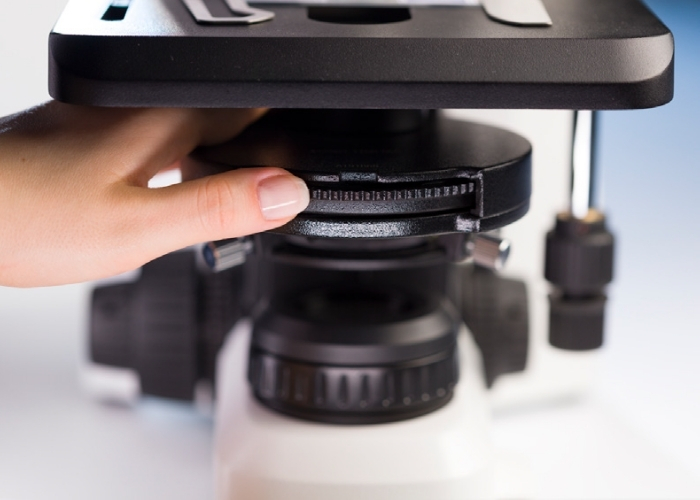 ZEISS Primostar 3 — óptica iPlan-Achromat y condensador